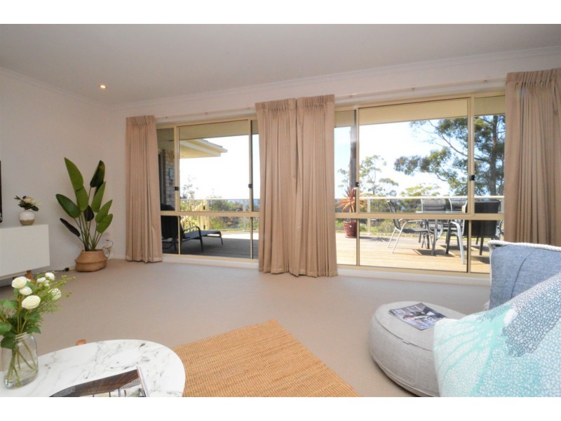 6 MACKILLOP COURT, Tura Beach NSW 2548