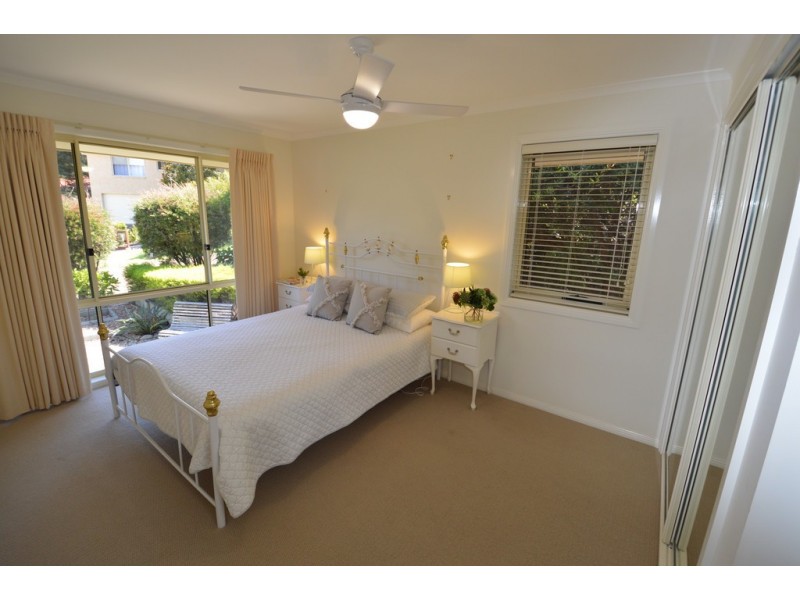 6 MACKILLOP COURT, Tura Beach NSW 2548