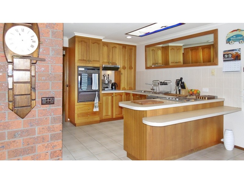 16 Golf Circuit, Tura Beach NSW 2548