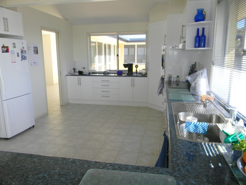 2 Nichole Court, Tura Beach NSW 2548