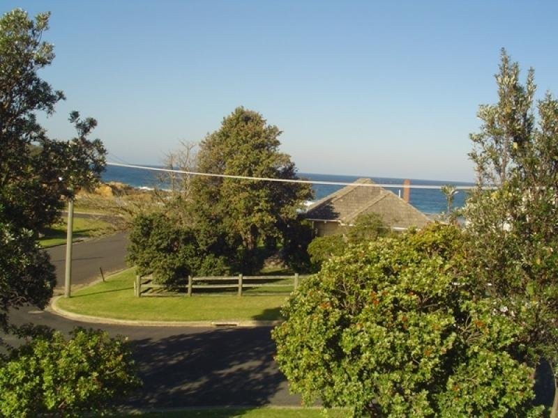 2 Paraboon Drive, Bermagui NSW 2546