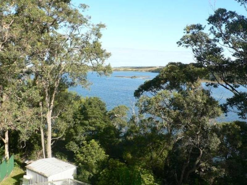 25 Flower Circuit, Bermagui NSW 2546