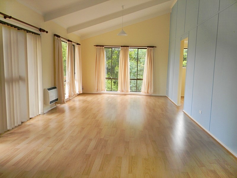 10 John Penn Avenue, Merimbula NSW 2548