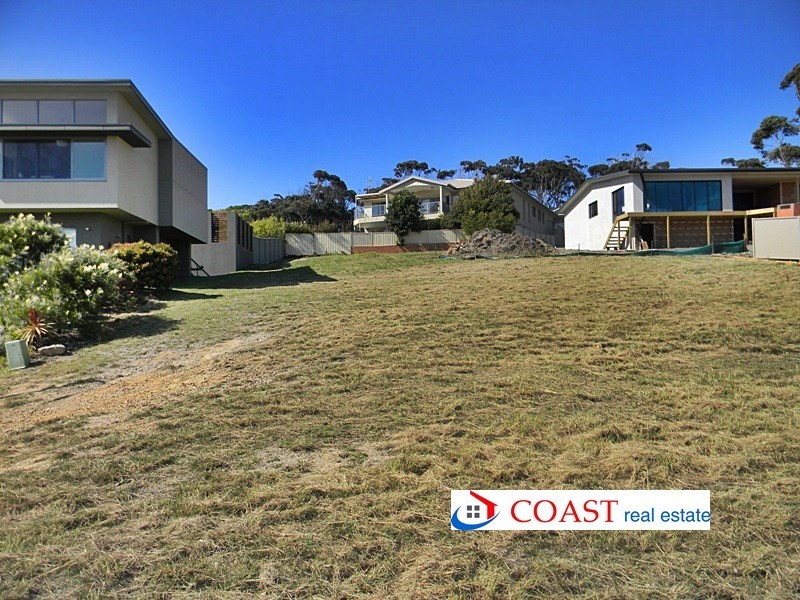 5 Allannah Close, Tura Beach NSW 2548