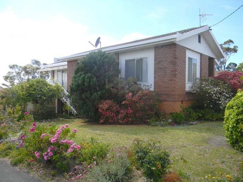 87 Monaro Street, Merimbula NSW 2548