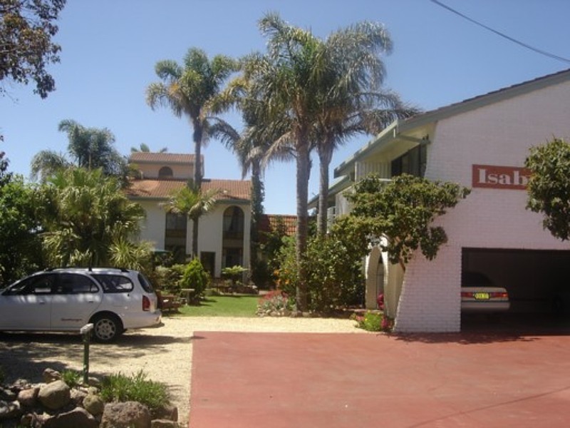 3/2 Wonga, Merimbula NSW 2548