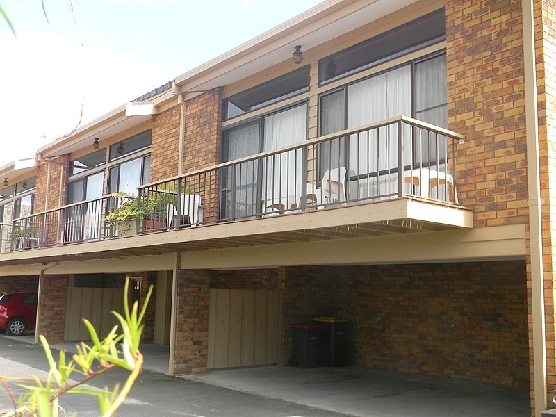 2/9 Cameron Street, Merimbula NSW 2548