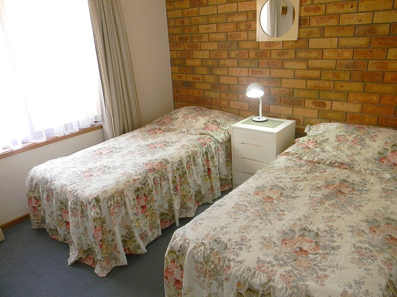 2/9 Cameron Street, Merimbula NSW 2548