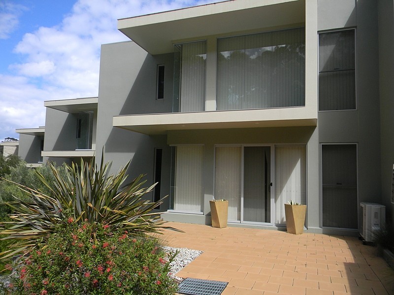 2/79-81 Culgoa Crescent, Pambula Beach NSW 2549