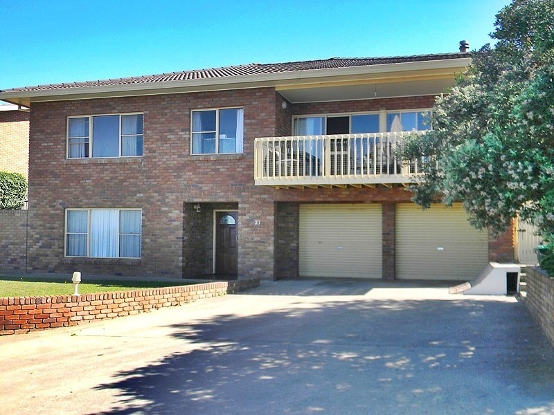 21 Surf Circle, Tura Beach NSW 2548