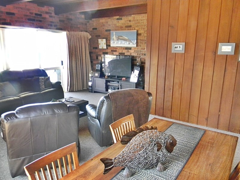 21 Surf Circle, Tura Beach NSW 2548