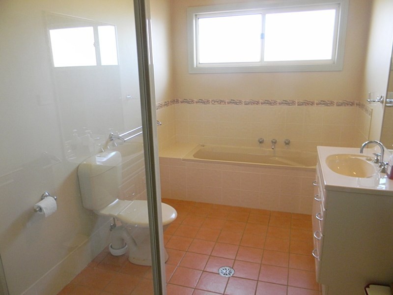 90 Main Street, Merimbula NSW 2548