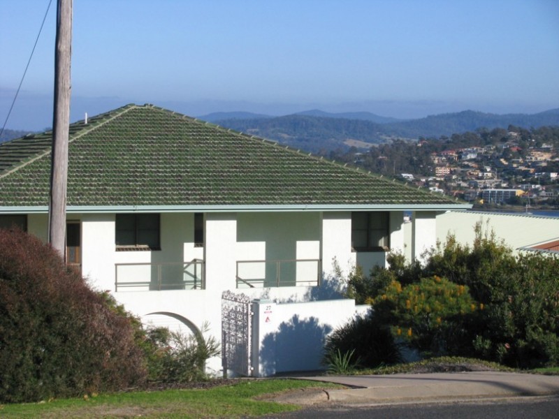 1/27 Hill Street, Merimbula NSW 2548