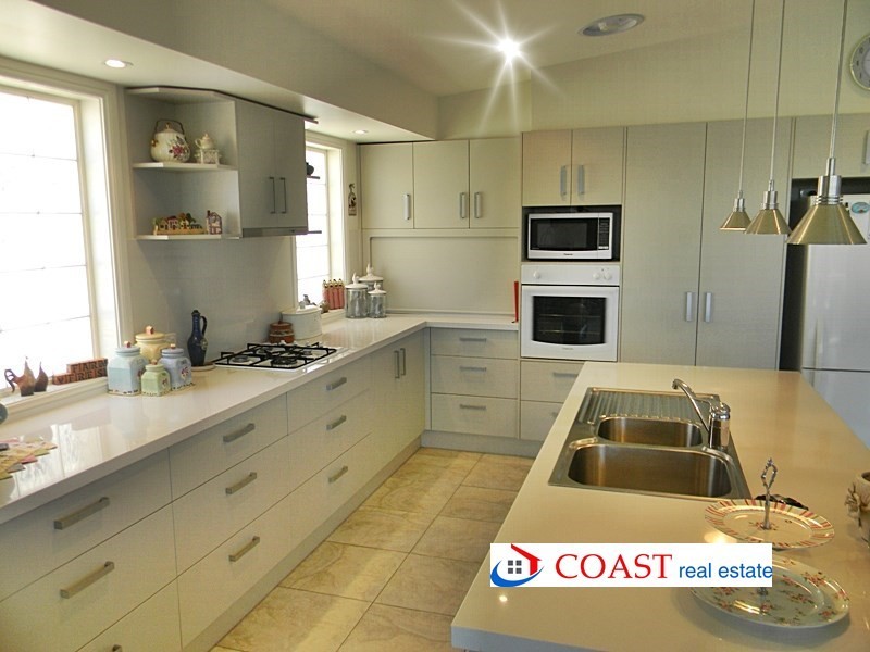 4c Surf Circle, Tura Beach NSW 2548
