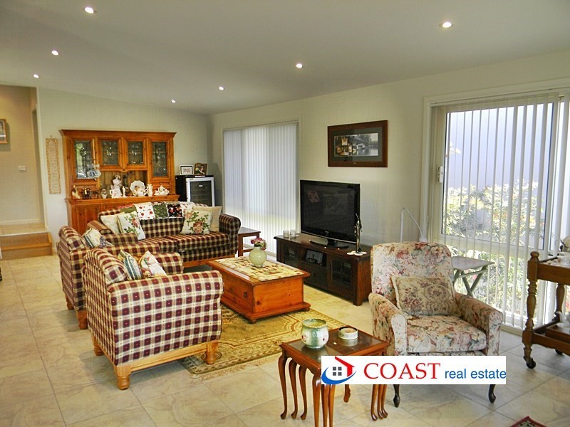 4c Surf Circle, Tura Beach NSW 2548