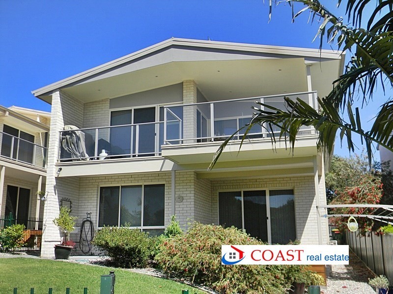 4C Surf Circle, Tura Beach NSW 2548