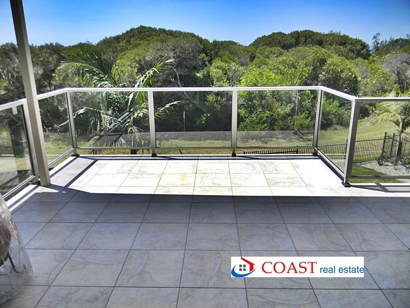 4C Surf Circle, Tura Beach NSW 2548