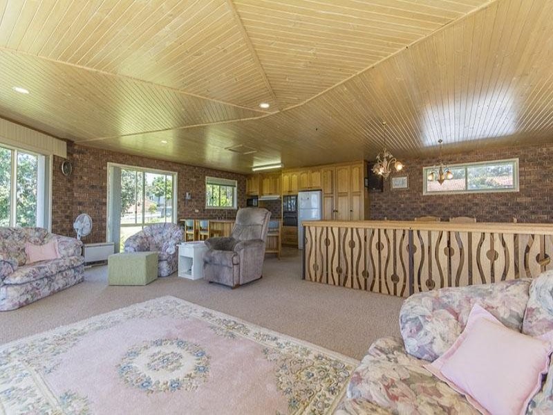 16 Beachview Court, Tura Beach NSW 2548