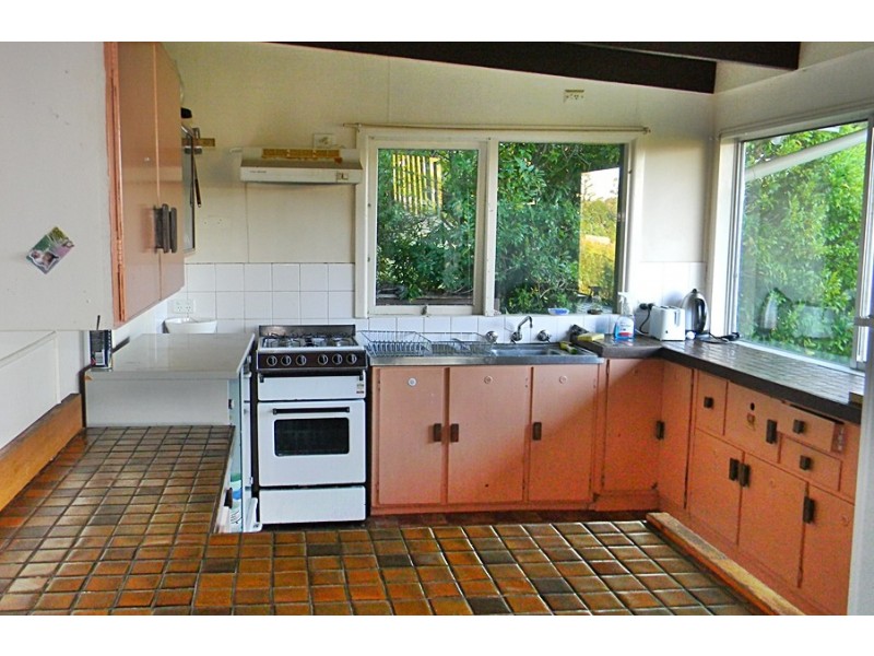 25 Lakeview Avenue, Merimbula NSW 2548