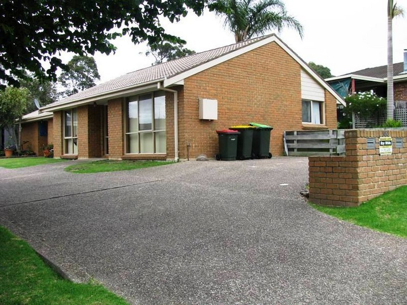 2/15  Yarrawood Avenue, Merimbula NSW 2548