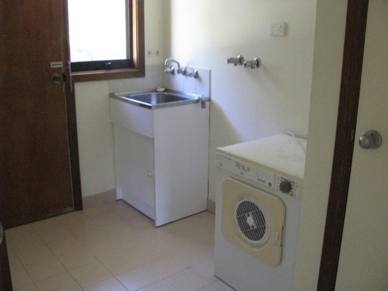 2/15  Yarrawood Avenue, Merimbula NSW 2548