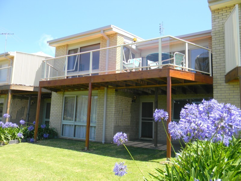 2/22 Surf Circle, Tura Beach NSW 2548