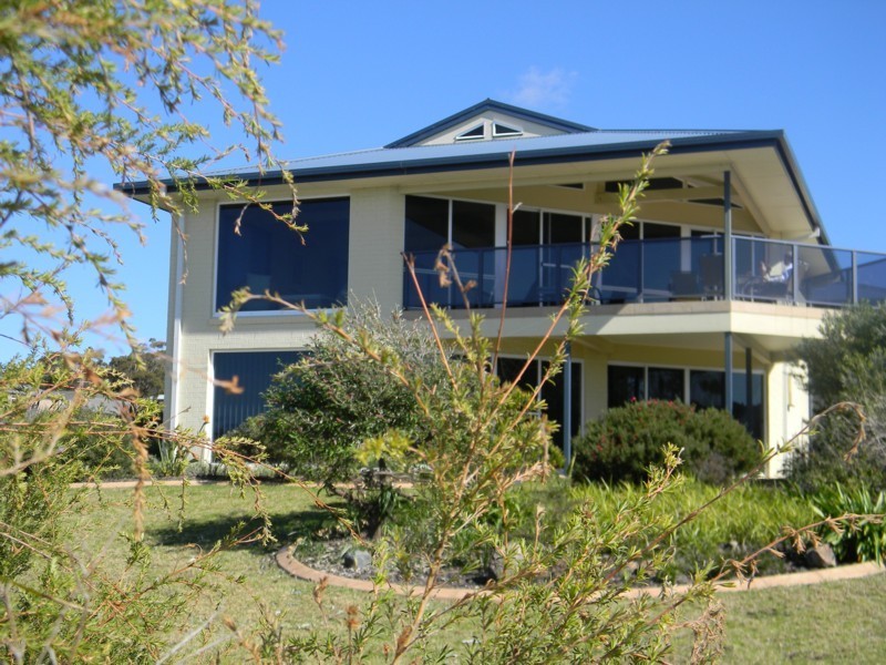 2 Nichole Court, Tura Beach NSW 2548