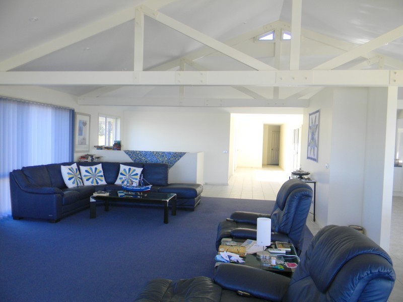 2 Nichole Court, Tura Beach NSW 2548