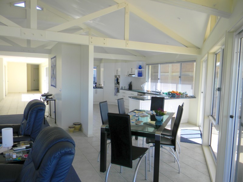 2 Nichole Court, Tura Beach NSW 2548