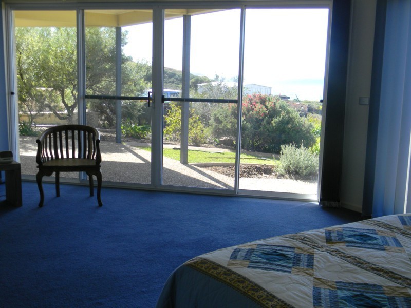 2 Nichole Court, Tura Beach NSW 2548