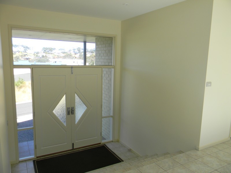 2 Nichole Court, Tura Beach NSW 2548