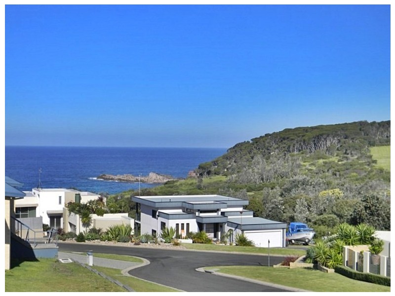 6 Lauren Court, Tura Beach NSW 2548