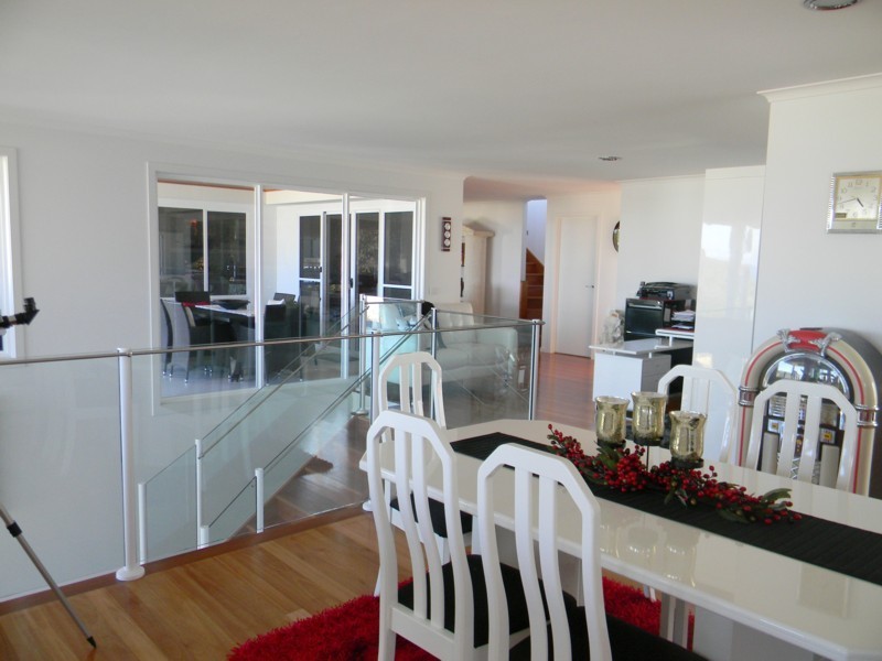 6 Lauren Court, Tura Beach NSW 2548