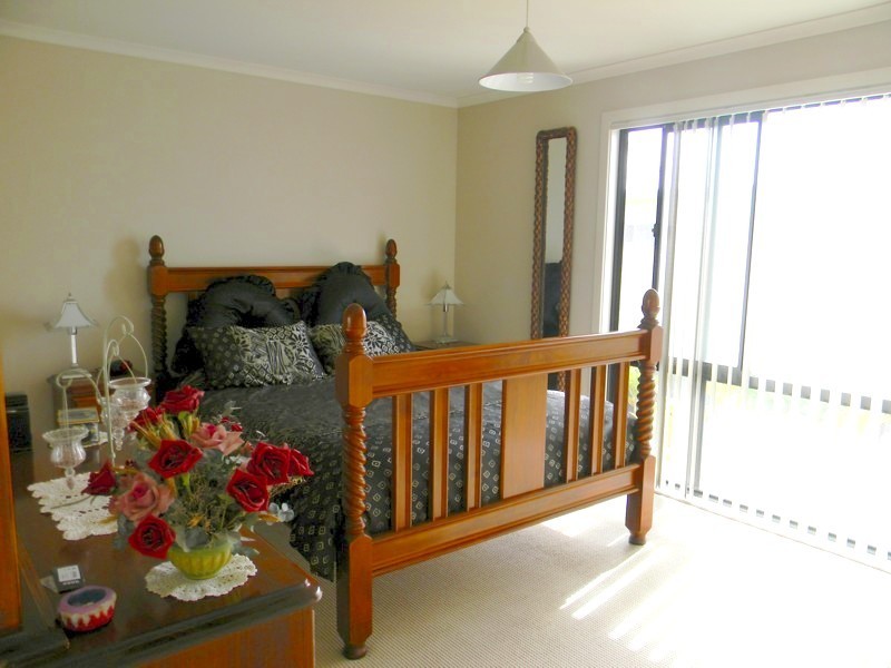 2 Emily Lane, Tura Beach NSW 2548