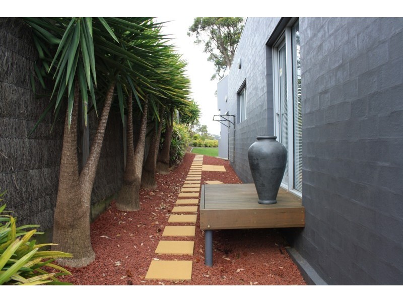 25 Acacia Crescent, Tura Beach NSW 2548