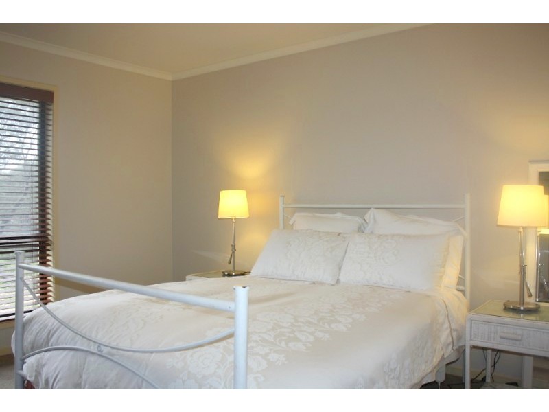 16B Elizabeth Parade, Tura Beach NSW 2548