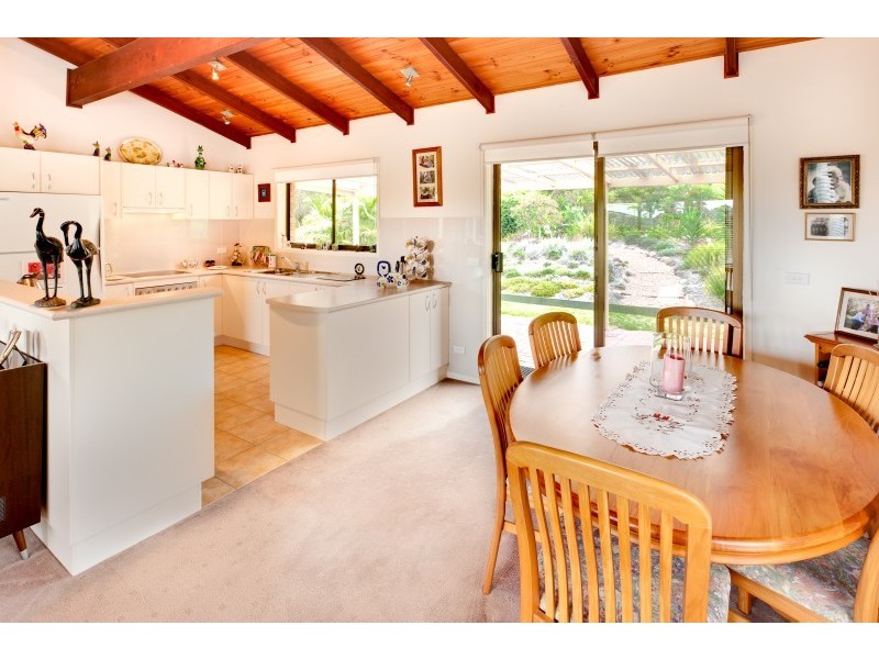11 Hakea Place, Tura Beach NSW 2548