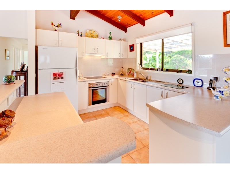 11 Hakea Place, Tura Beach NSW 2548
