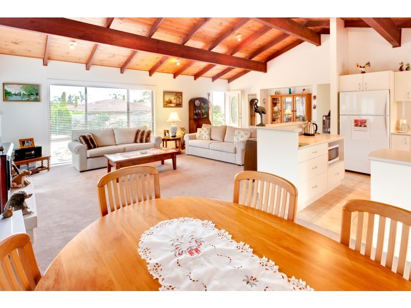 11 Hakea Place, Tura Beach NSW 2548