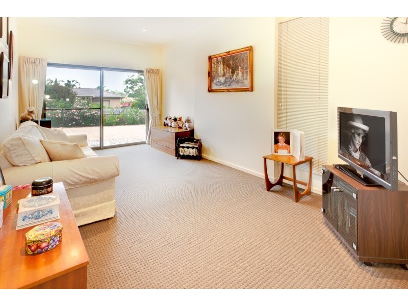 11 Hakea Place, Tura Beach NSW 2548