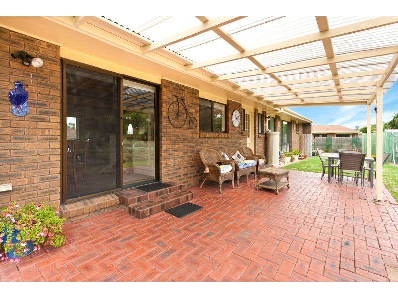 11 Hakea Place, Tura Beach NSW 2548