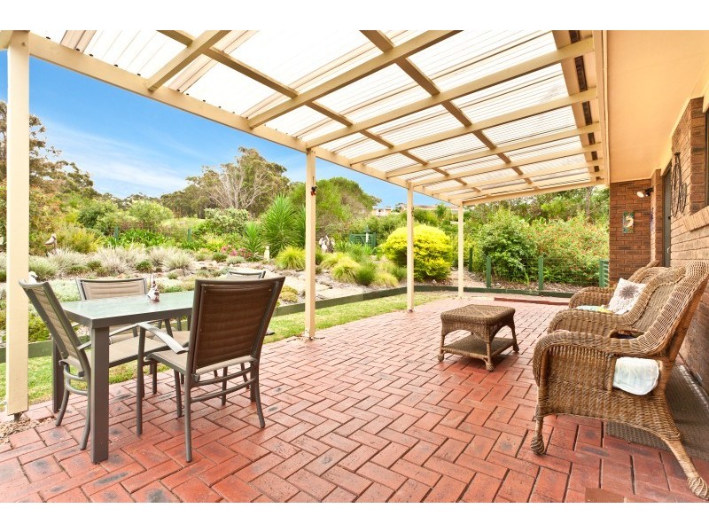 11 Hakea Place, Tura Beach NSW 2548