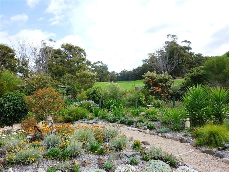 11 Hakea Place, Tura Beach NSW 2548