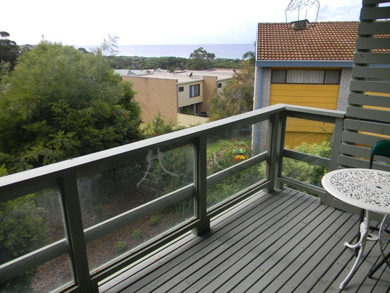 2/1 Tura Circuit, Tura Beach NSW 2548