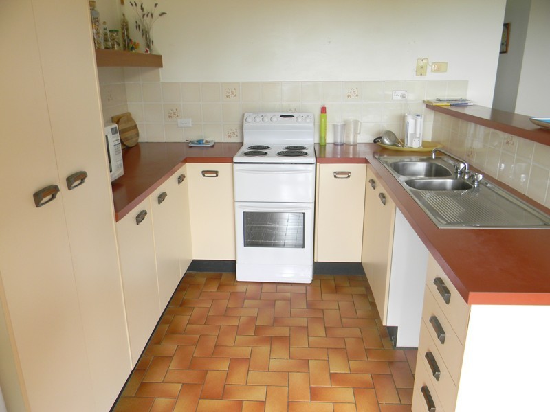 2/1 Tura Circuit, Tura Beach NSW 2548