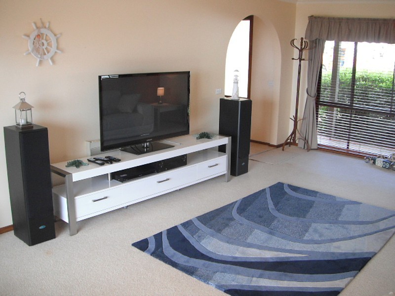 16 Golf Circuit, Tura Beach NSW 2548