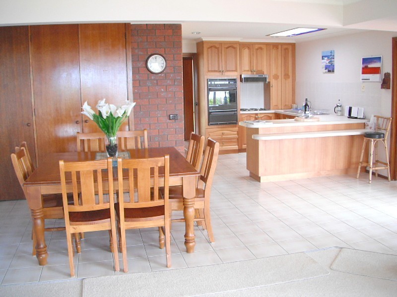 16 Golf Circuit, Tura Beach NSW 2548