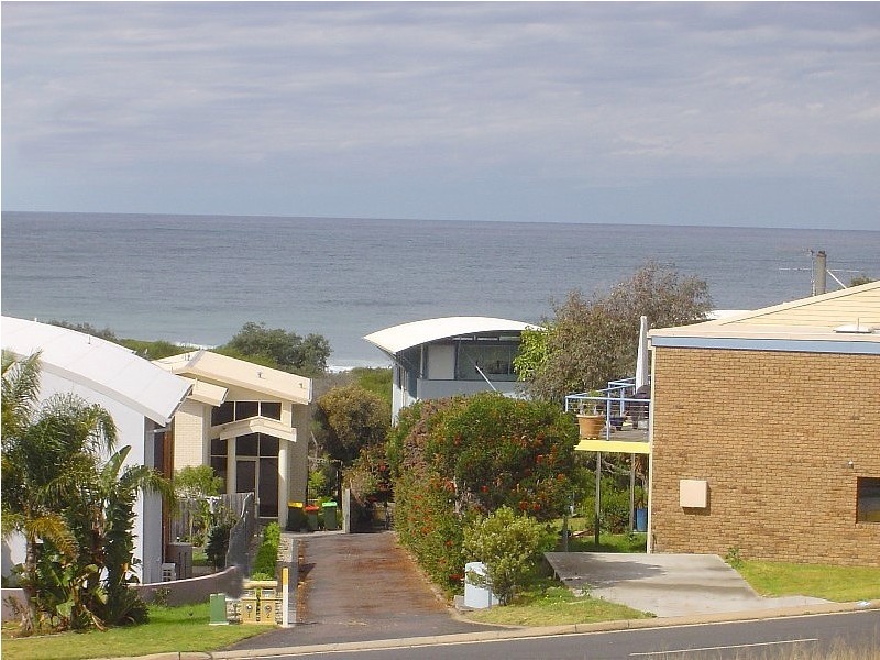 3/4 Banksia Court, Tura Beach NSW 2548