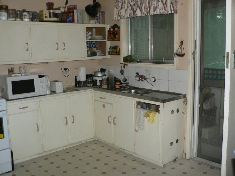14 Hoyer Street, Cobargo NSW 2550