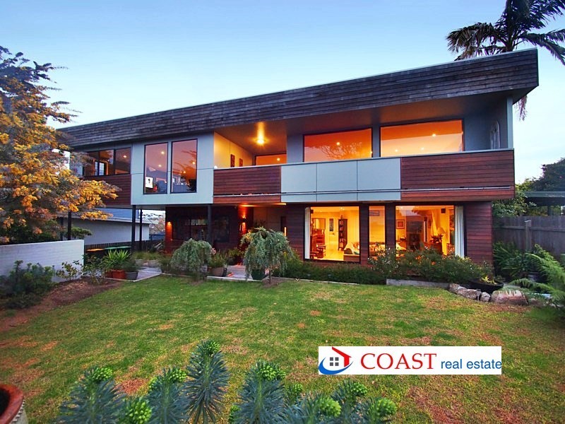 18 Lakeview Avenue, Merimbula NSW 2548